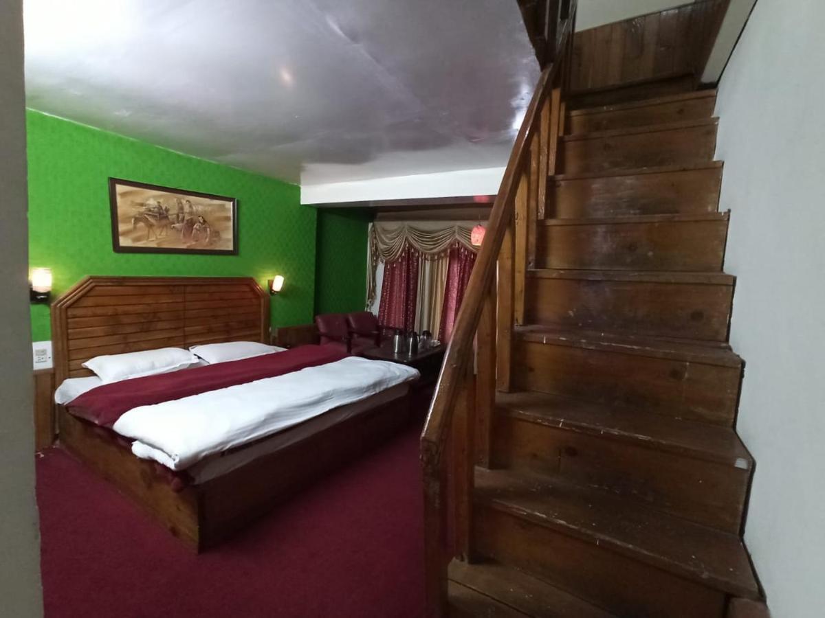 Hotel Him View Manāli Екстериор снимка