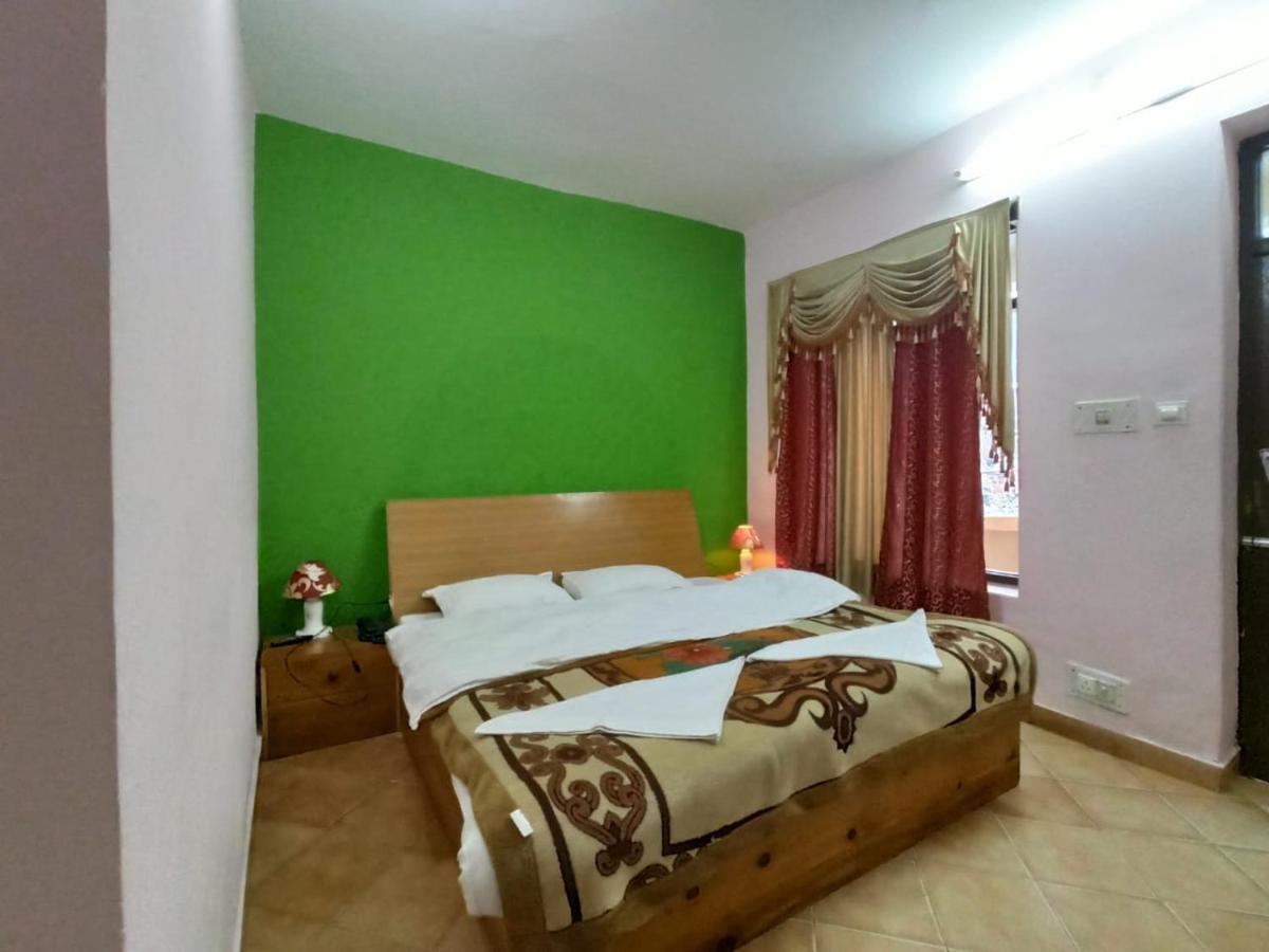 Hotel Him View Manāli Екстериор снимка