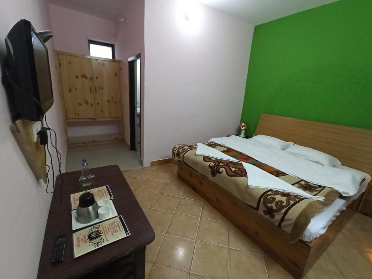 Hotel Him View Manāli Екстериор снимка