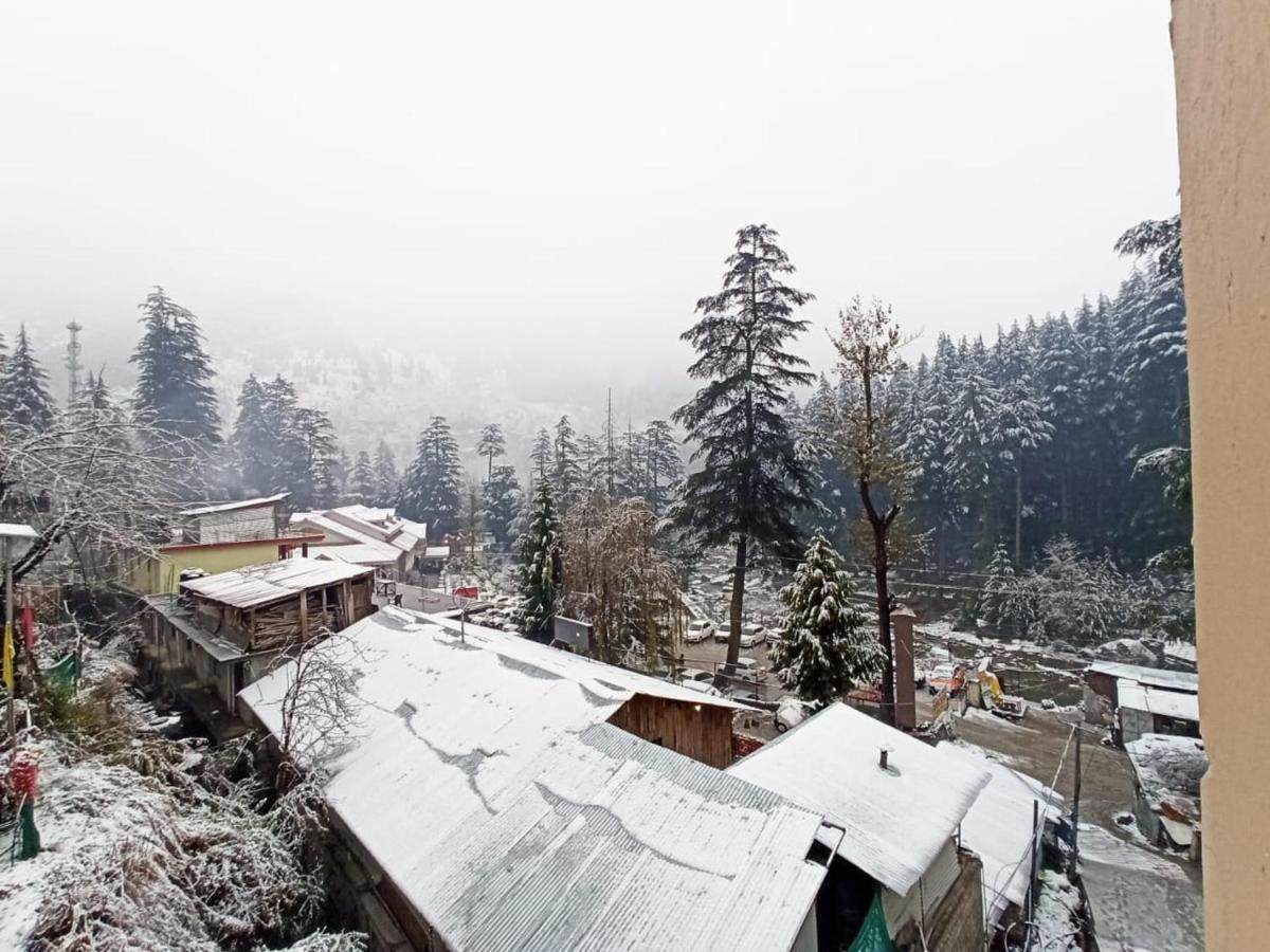 Hotel Him View Manāli Екстериор снимка