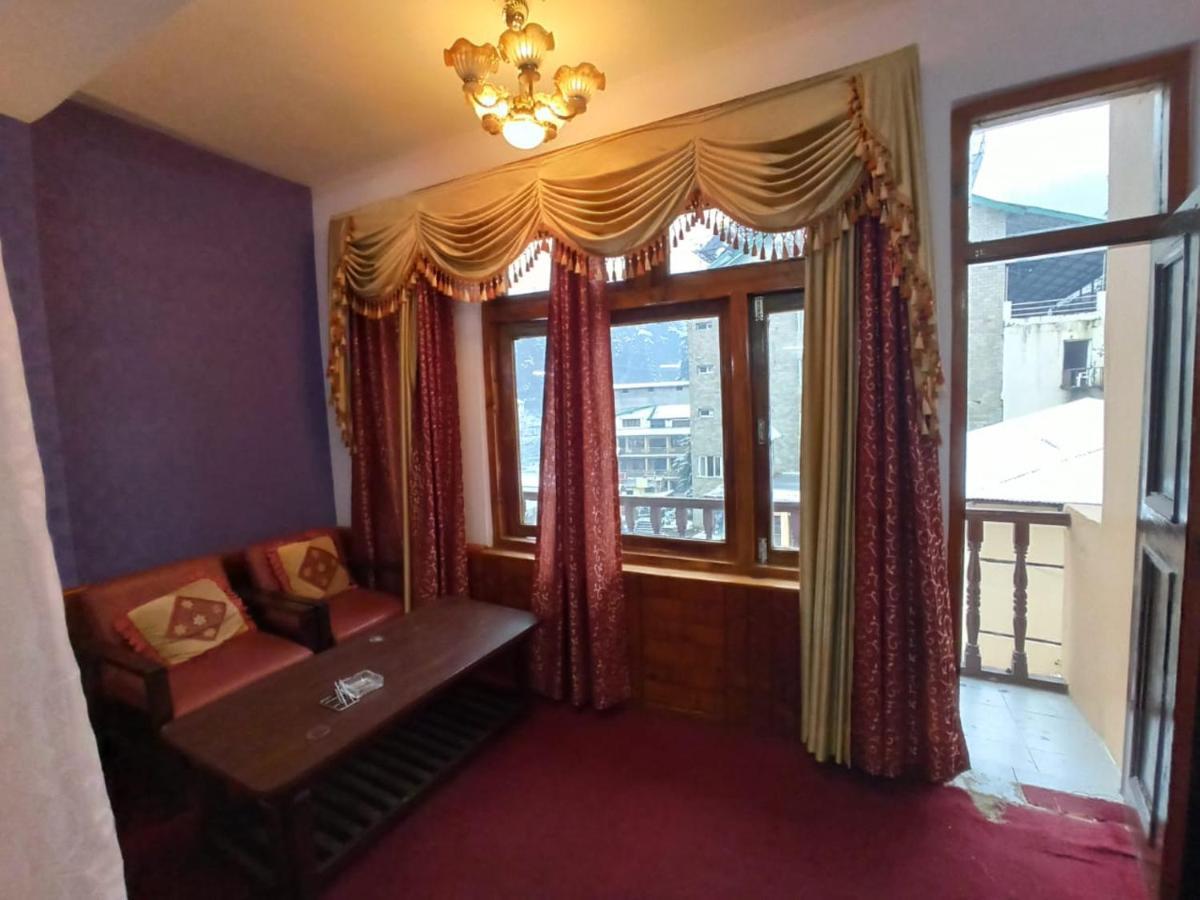 Hotel Him View Manāli Екстериор снимка