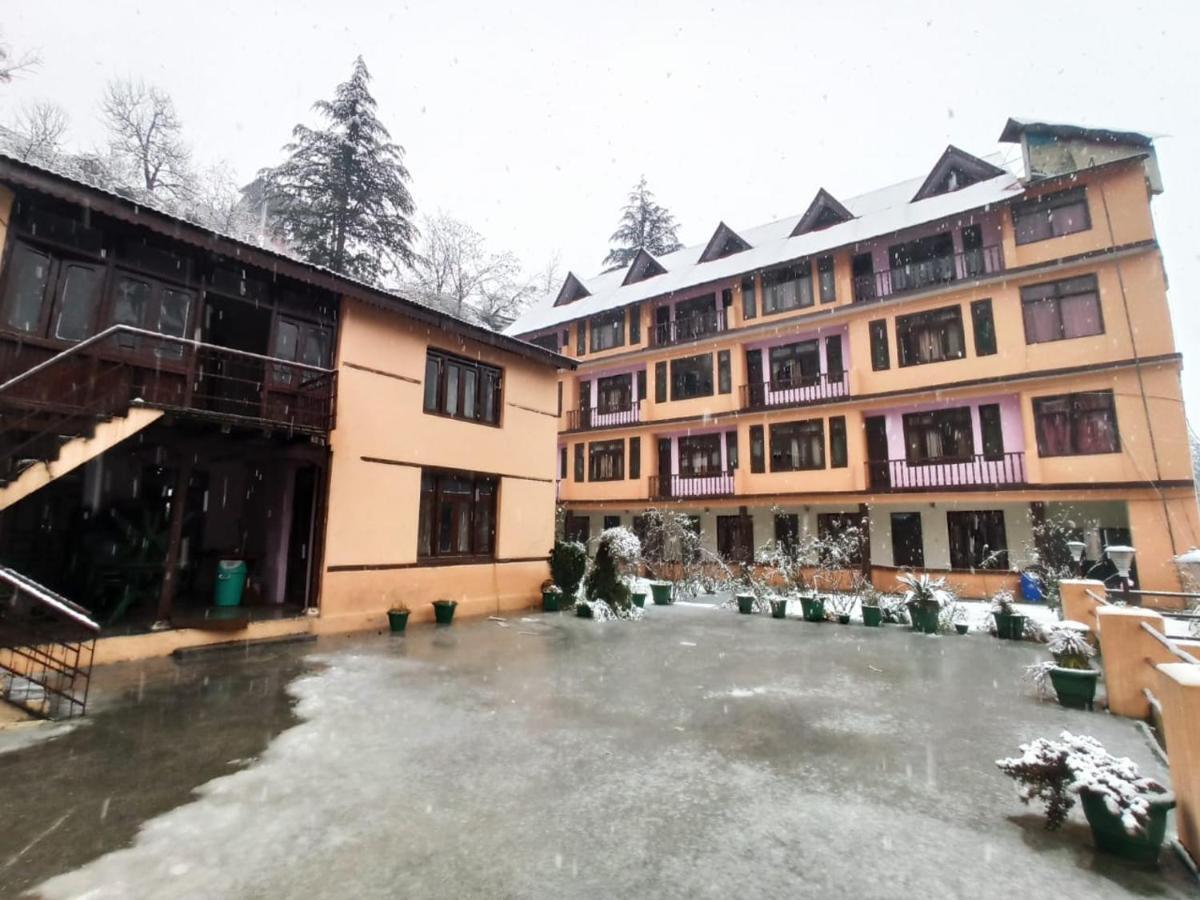 Hotel Him View Manāli Екстериор снимка